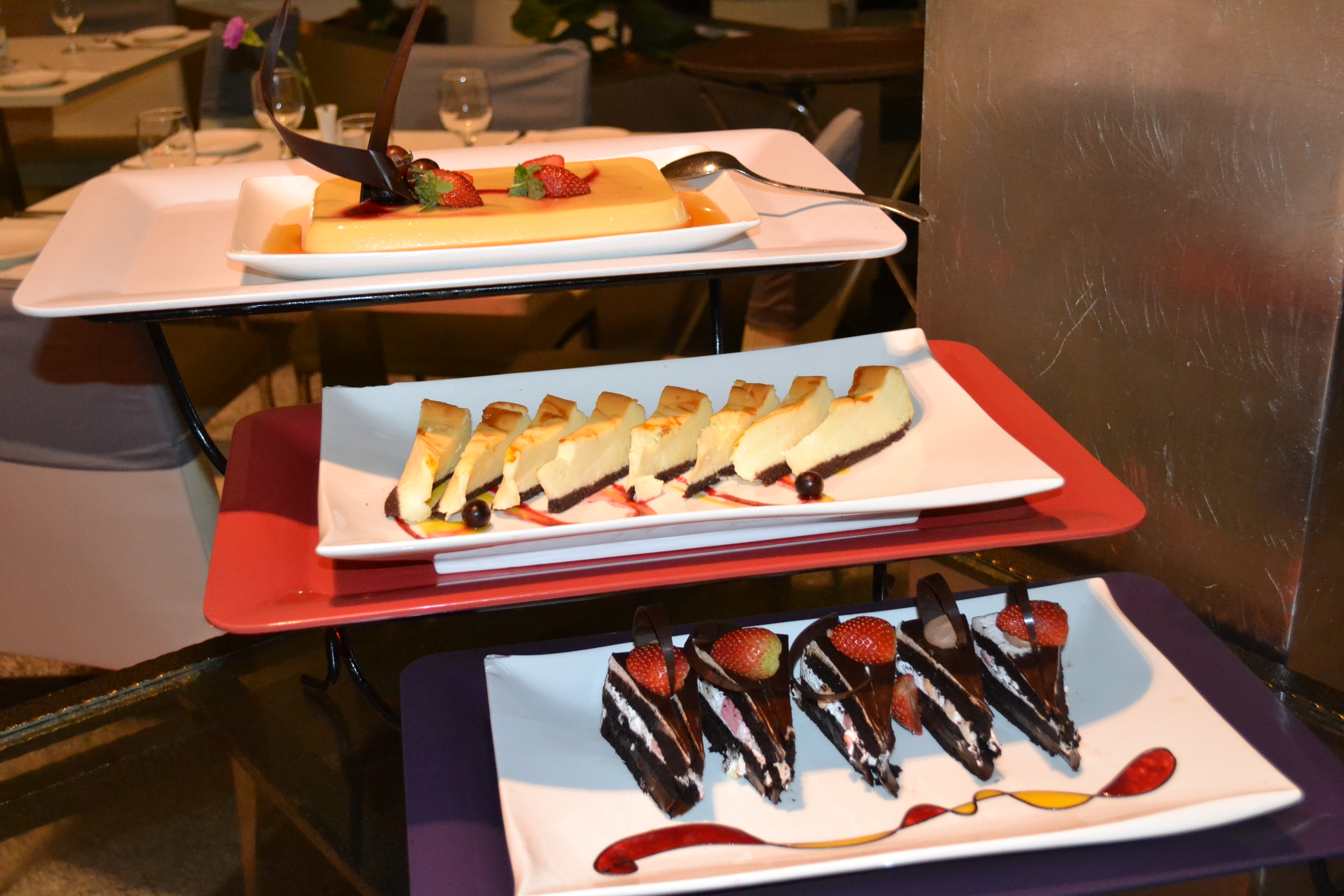 Aneka Cakes dari Premiere Hotel