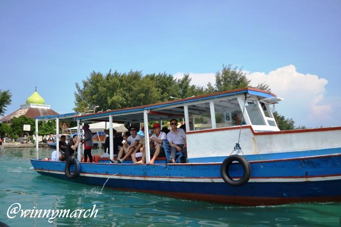 Ojek Kapal di Pulau Seribu