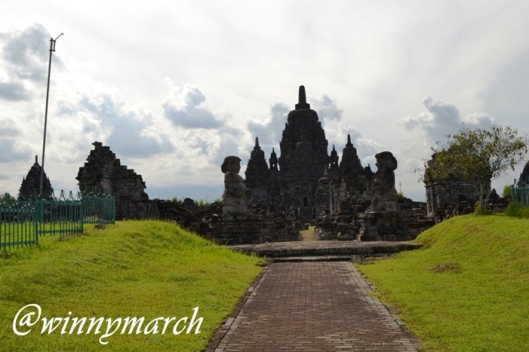 Candi Lumbung
