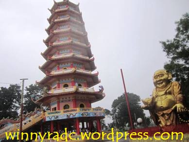 Kuil di Pulau Kemaro Palembang