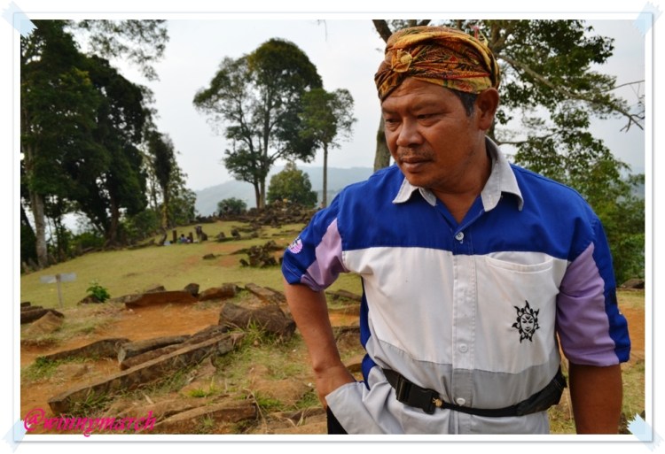 Tourguide Situs Gunung Padang