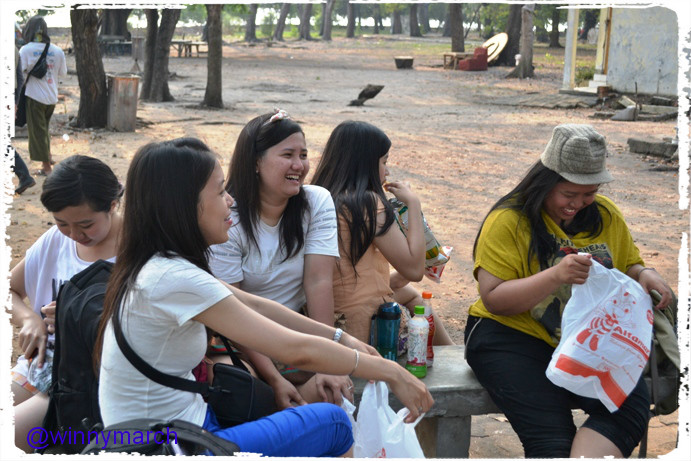 menjaga kebersihan pulau onrust