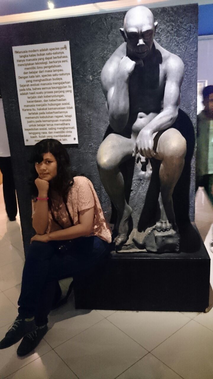Aku di dalam museum Sangiran