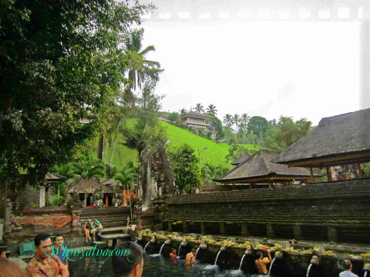 Holy Spring Tampak Siring