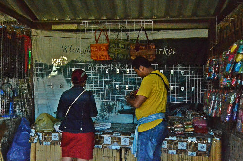 Berburu souvenir Thailand