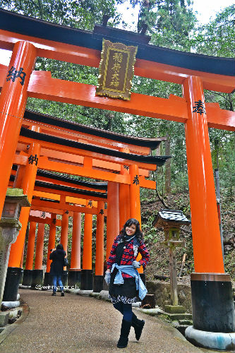 Aku dengan seribu Tori di Fushimi Inari Shrine