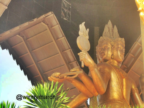 Patung Empat Buddha