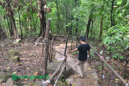 akses ke air terjun parangloe