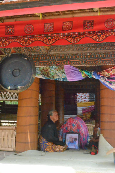 adat pesta di toraja