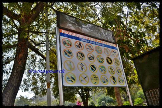 Yang dilarang di Taj Mahal