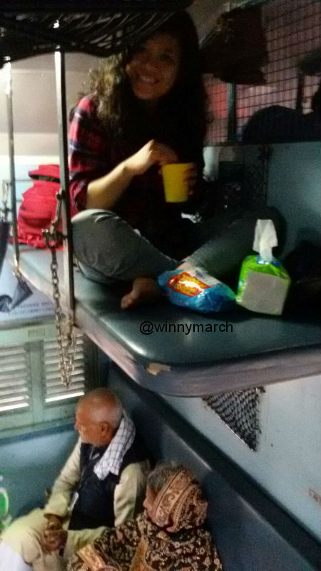 Aku di slepere class Kereta India