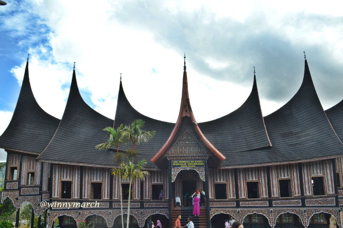 Pusat Budaya Minang Sumatera Barat