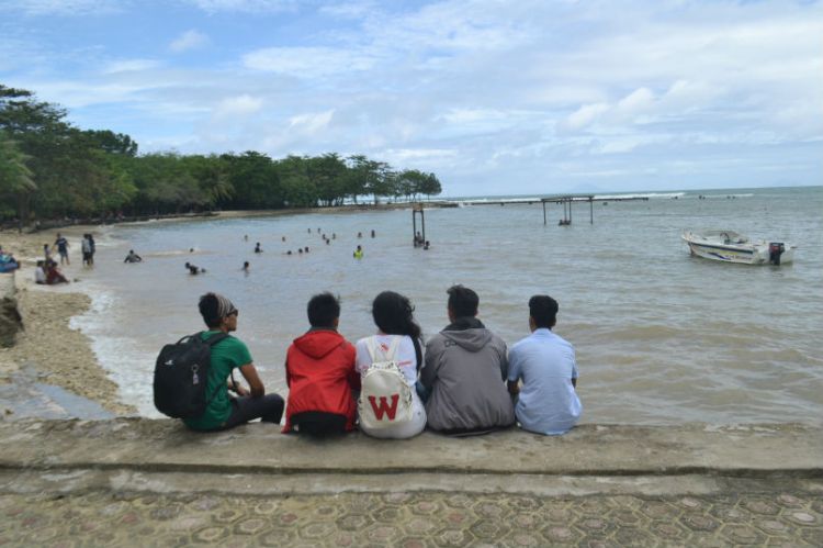 Pantai Tanjung Lesung Banten