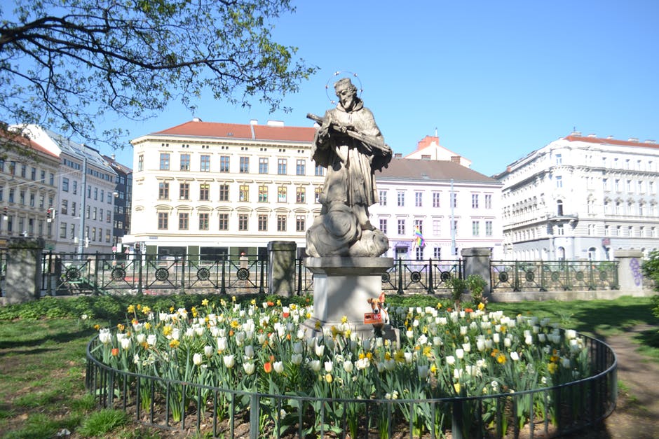 Menelusuri Heumarkt Wien di Austria – Winny Marlina