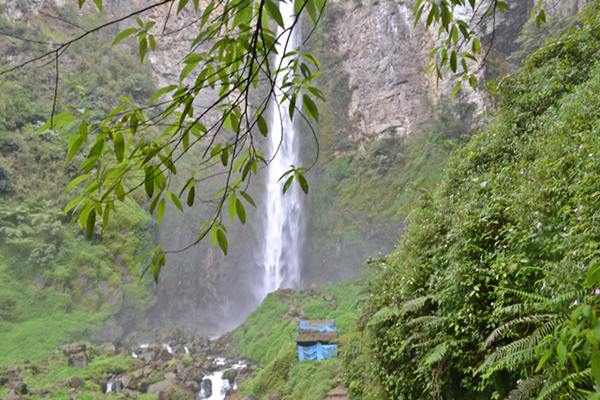Air Terjun Sipiso-piso